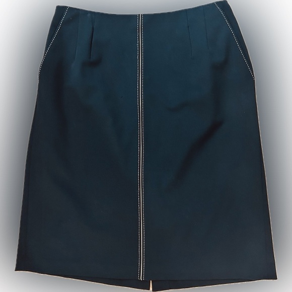 Talbots Dresses & Skirts - EUC Talbots SZ 14W black skirt w/white stitching, 2 front pockets, waist 35”-40”